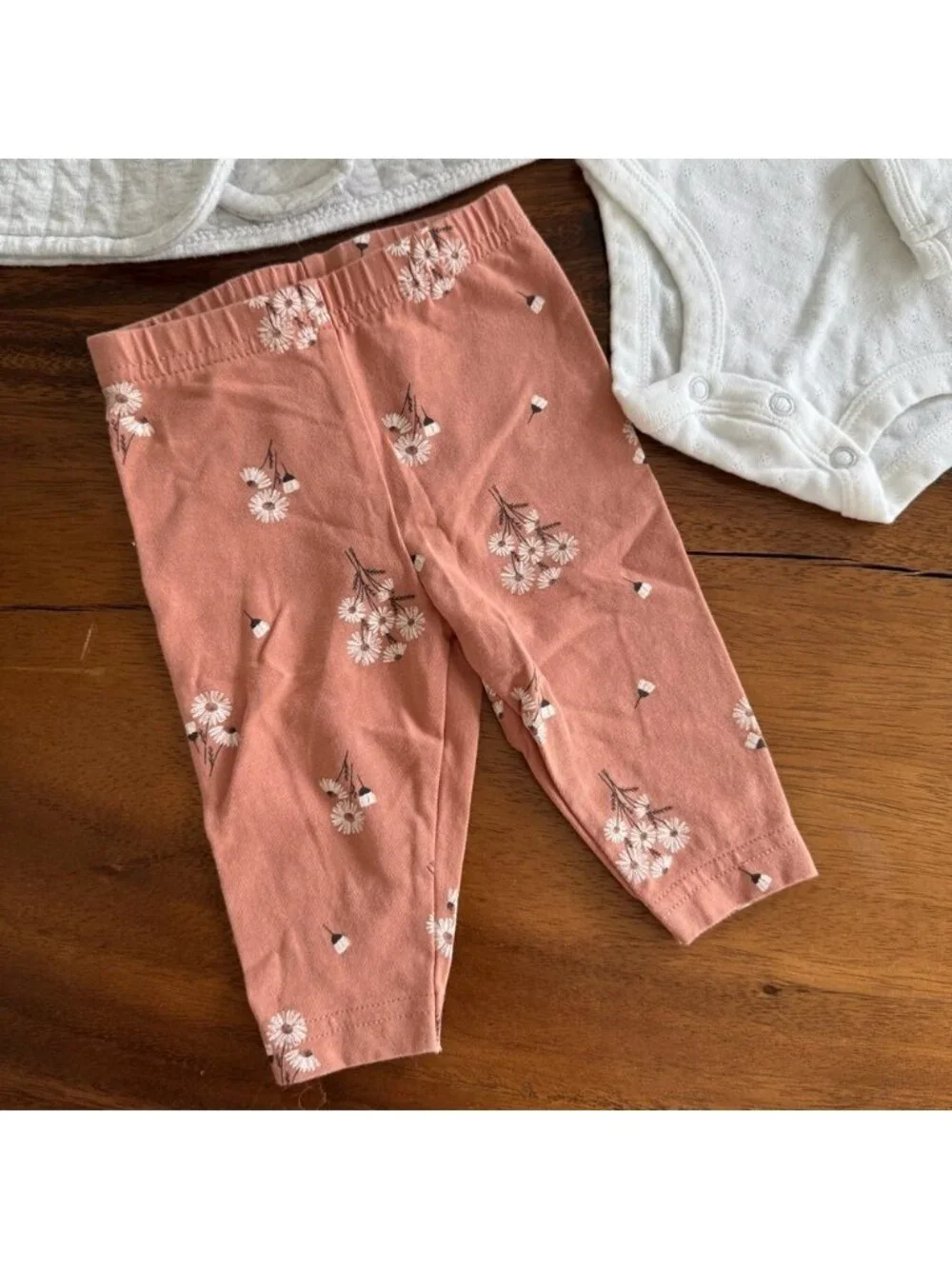 Carter’s Baby Embroidered Vest, White Bodysuit, Floral Leggings Set size 3M
